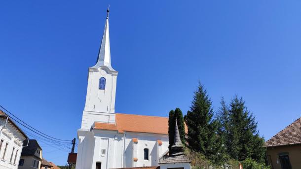 Parcádi műemlék.jpg