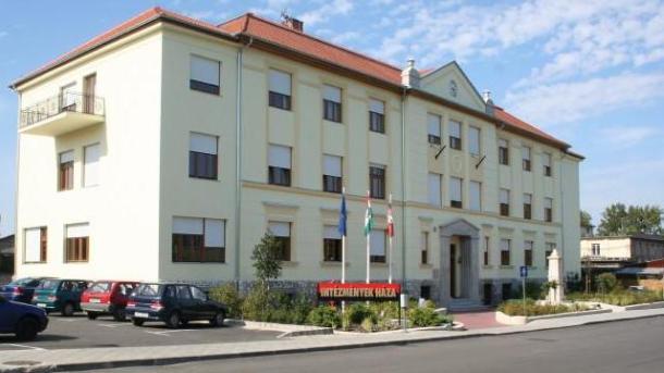 Intézmények Háza Intézmények Háza