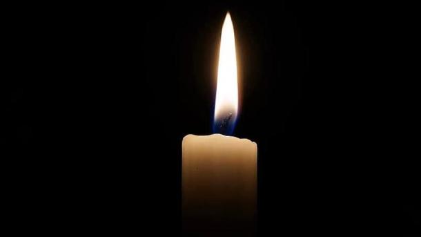 candle-light-candlelight-flame-shiny-mood-romantic-mourning-death.jpg